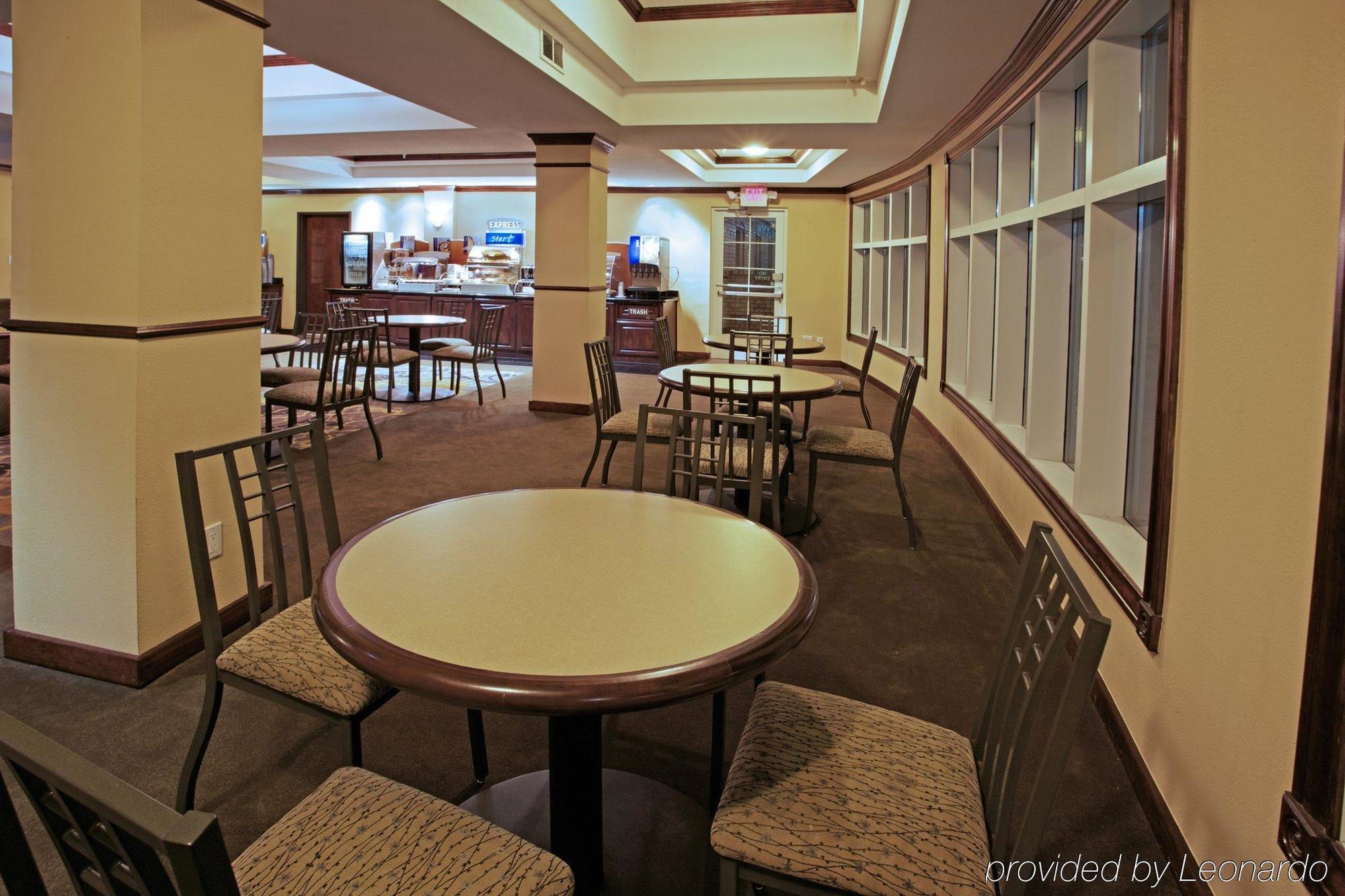 Holiday Inn Express Pearland By Ihg Restaurante foto