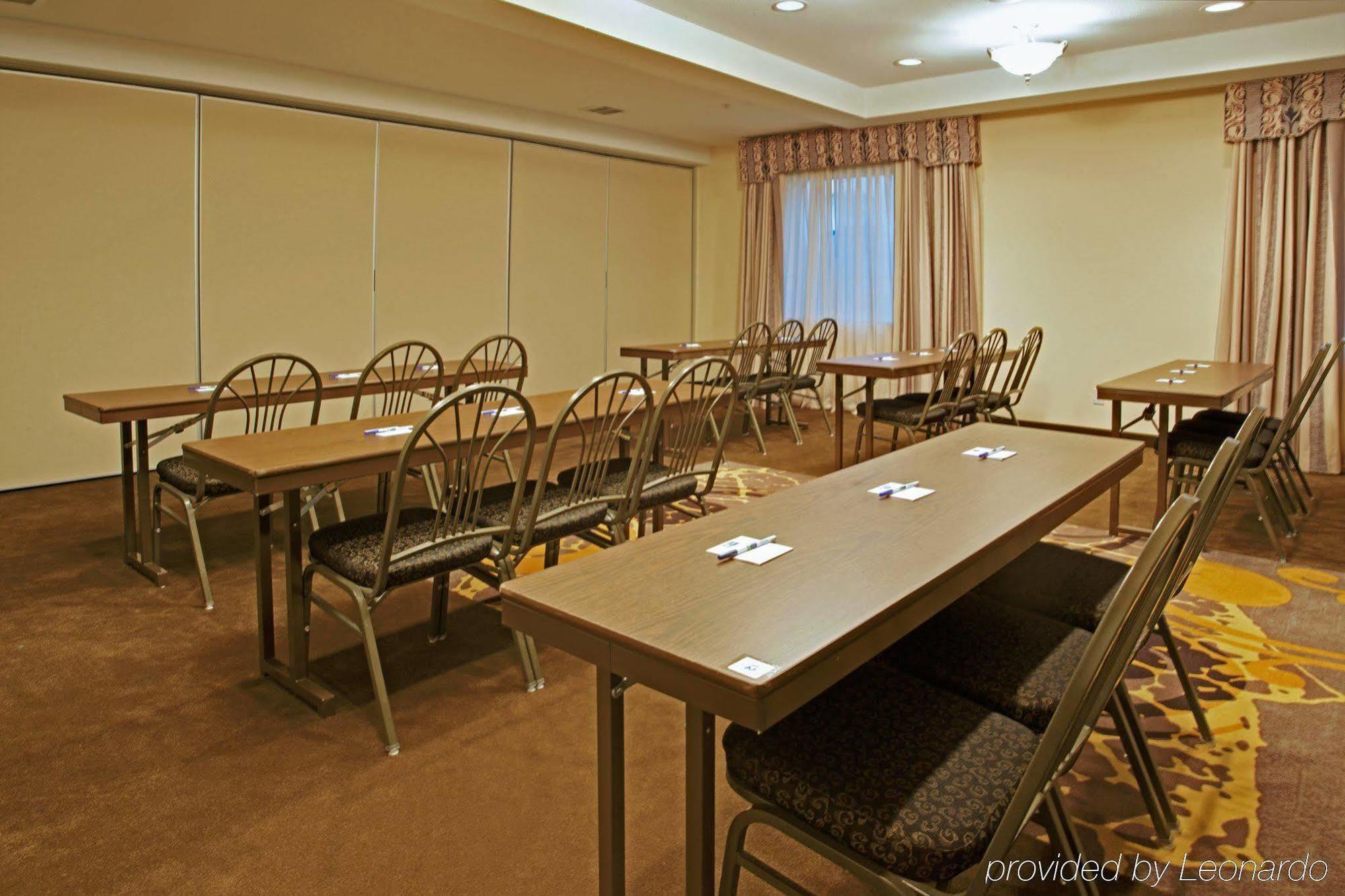 Holiday Inn Express Pearland By Ihg Facilidades foto